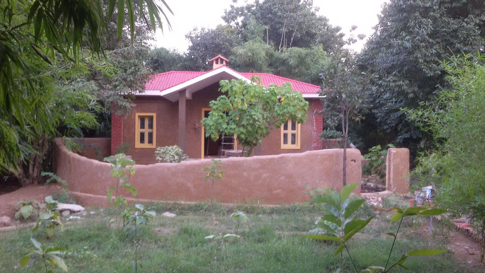 Lemon Tree Wildlife Resort, Bandhavgarh Tāla Extérieur photo